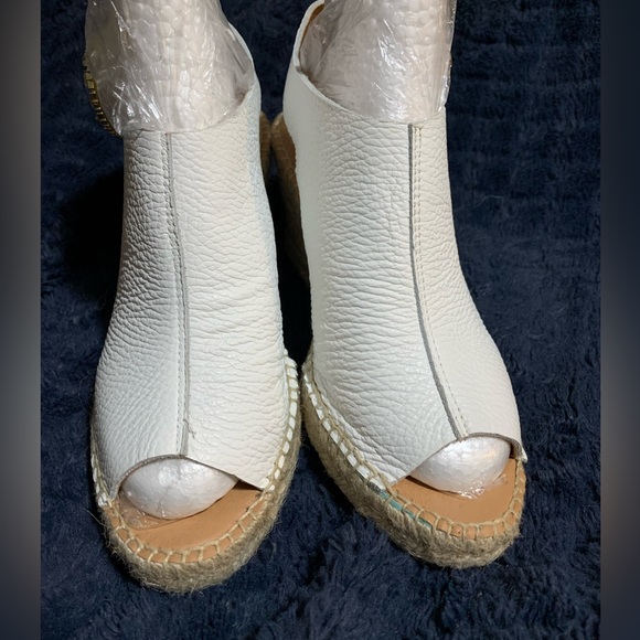 Maypol 7.5 White Leather Sandals - Picture 4 of 9